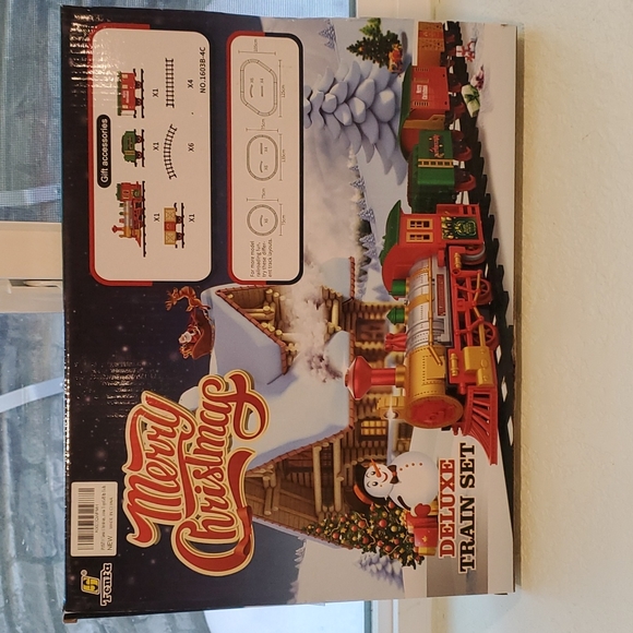 Deluxe Train Set - Picture 2 of 5